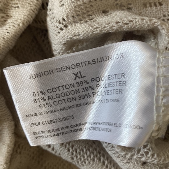 GLO Jeans Crochet Lace Short Sleeves Top - Picture 4 of 5